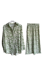 Load image into Gallery viewer, Linen Zebra Shirt and Pant Set
