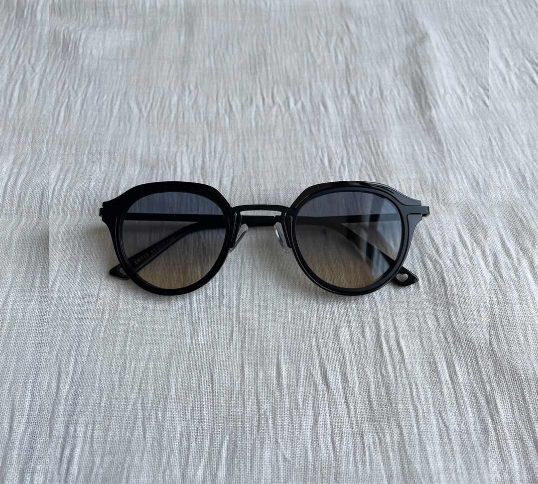 Black Metal Frame With Ombre Lens Sunglasses