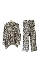 Load image into Gallery viewer, Linen Zebra Shirt and Pant Set
